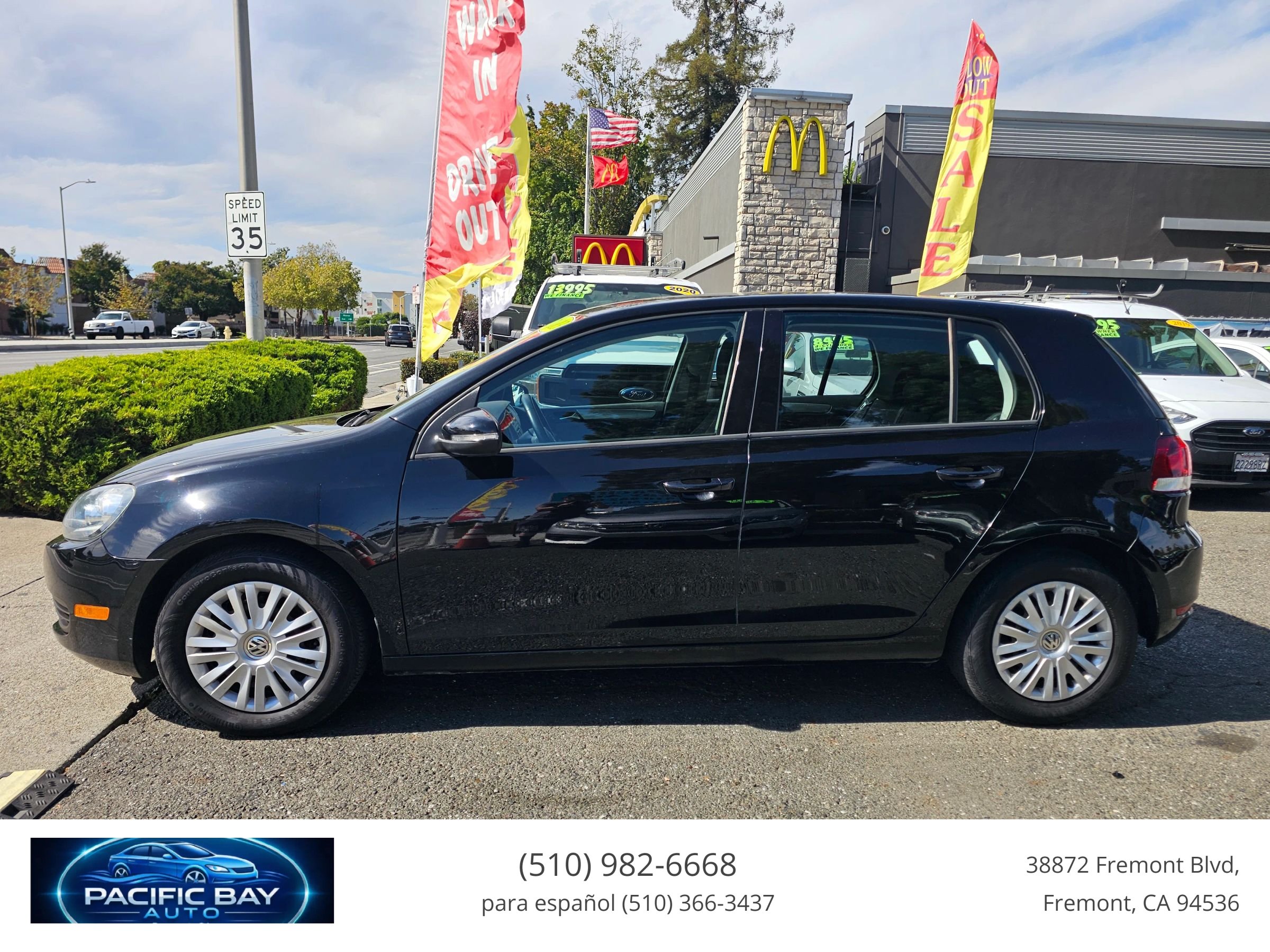 Used 2013 Volkswagen Golf 4-Door FWD image 4