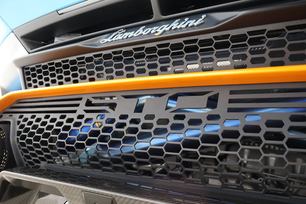 Used 2021 Lamborghini Huracan STO image 82