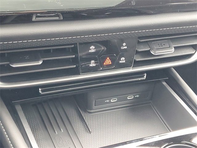 New 2025 Volkswagen Atlas SE image 32