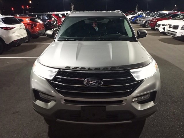 Used 2020 Ford Explorer XLT w/ Equipment Group 202A image 8