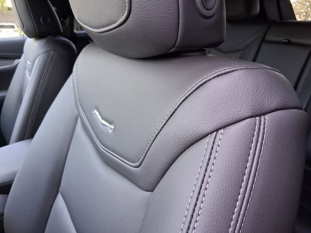 New 2026 Cadillac XT5 Luxury image 19
