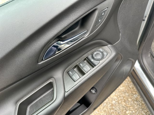 Used 2024 Chevrolet Equinox LT w/ LPO, Floor Liner Package FWD image 23