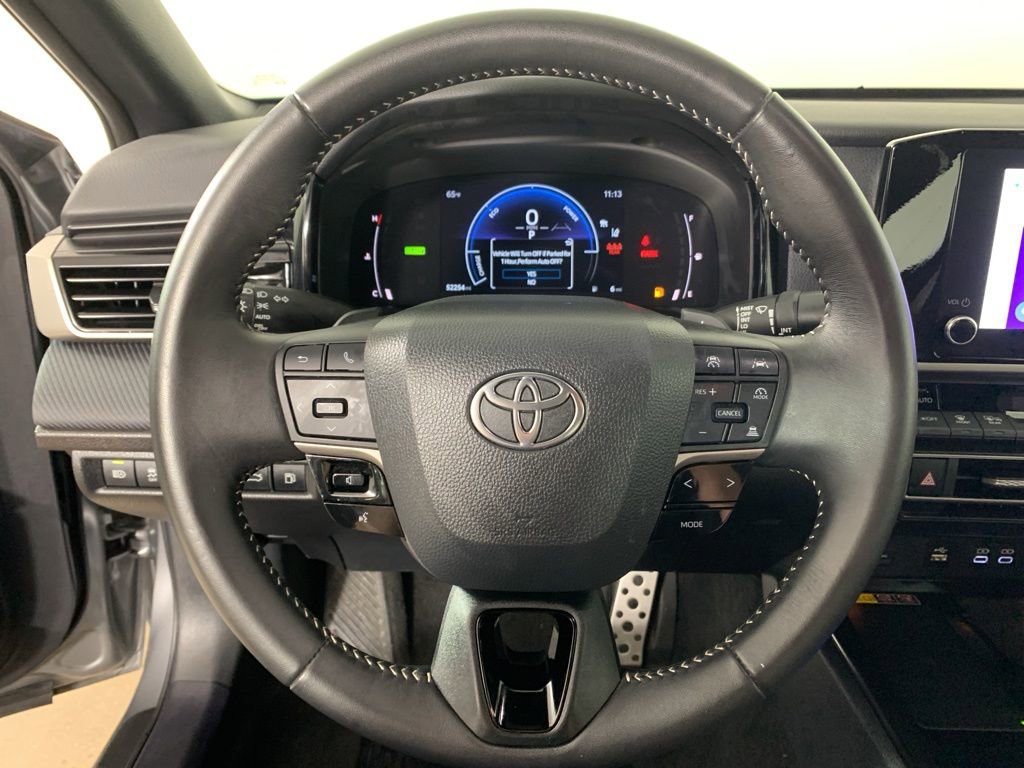 Used 2025 Toyota Camry SE image 21