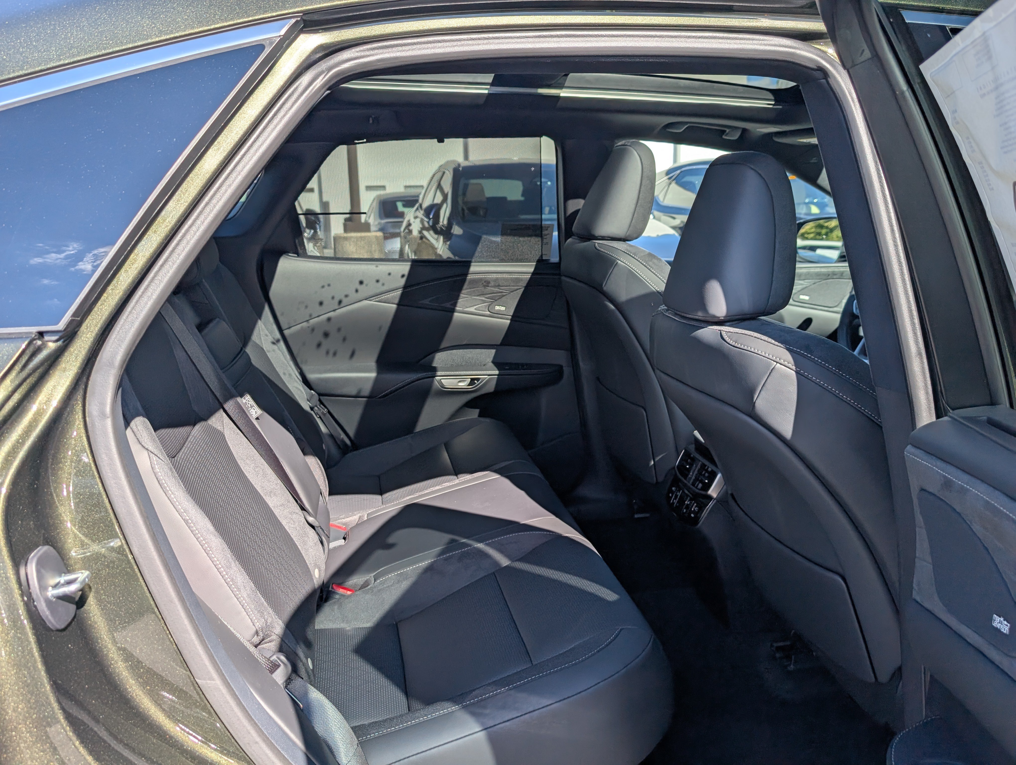 New 2026 Lexus RX 350 w/ Convenience Package AWD/4WD image 8