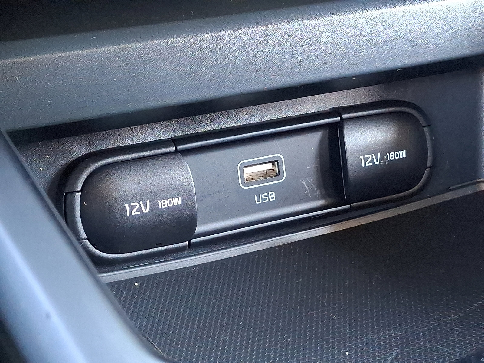 Used 2023 Kia Soul LX w/ LX Technology Package image 25