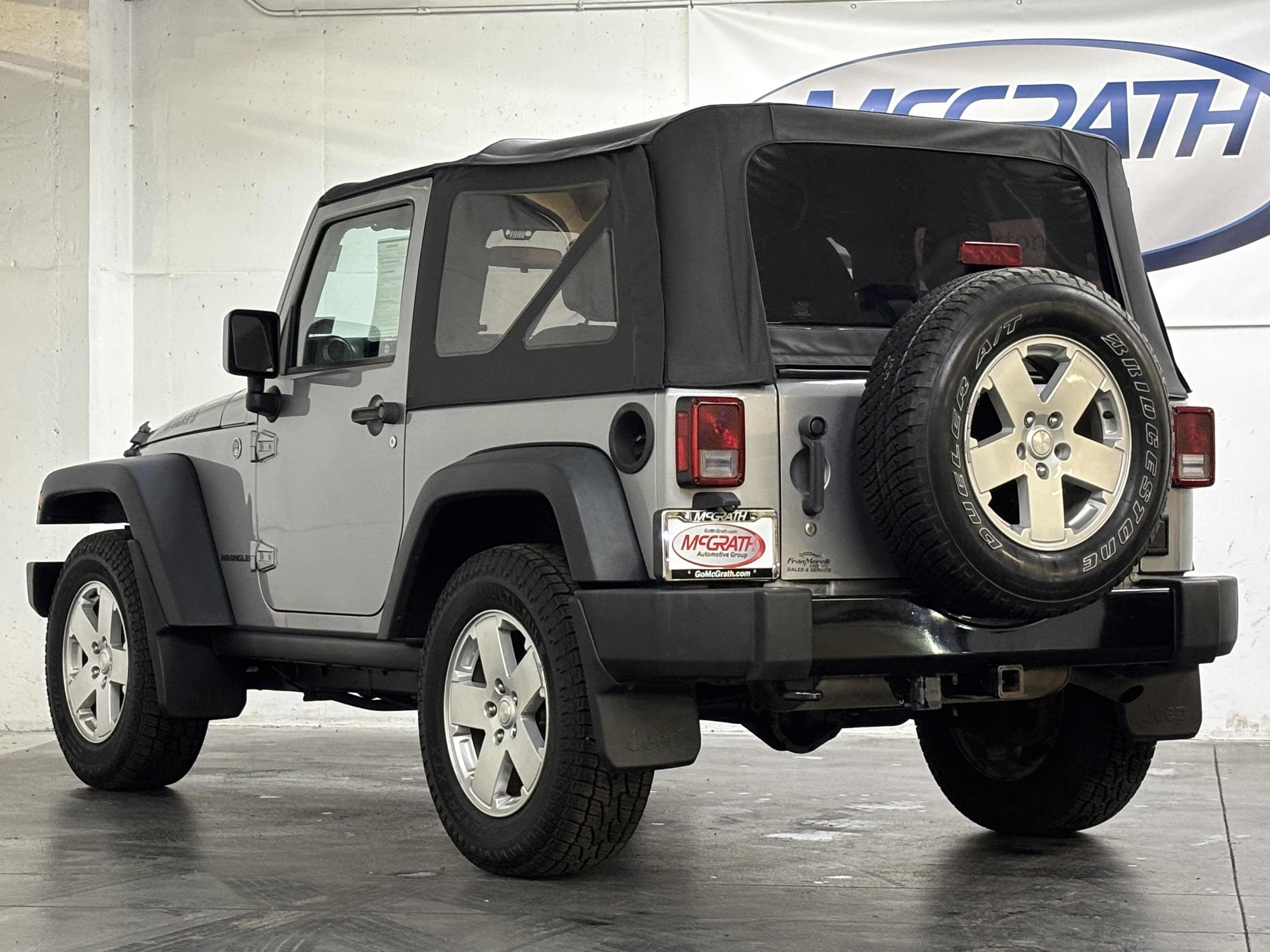 Used 2015 Jeep Wrangler Sport AWD/4WD image 8