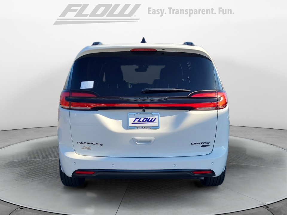 New 2026 Chrysler Pacifica Limited w/ S Appearance Package image 6