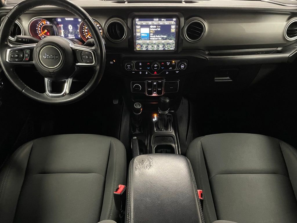 Used 2018 Jeep Wrangler Unlimited Sahara image 13