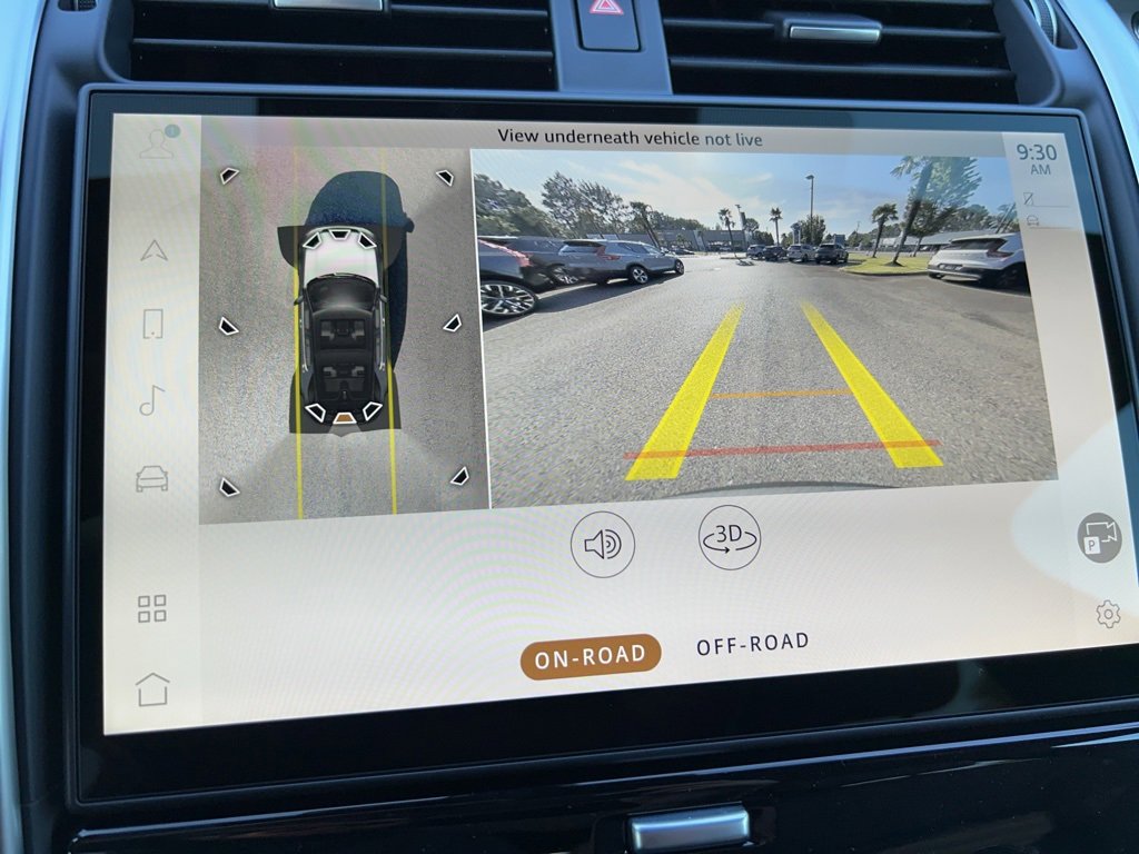 New 2025 Land Rover Discovery Dynamic SE image 26