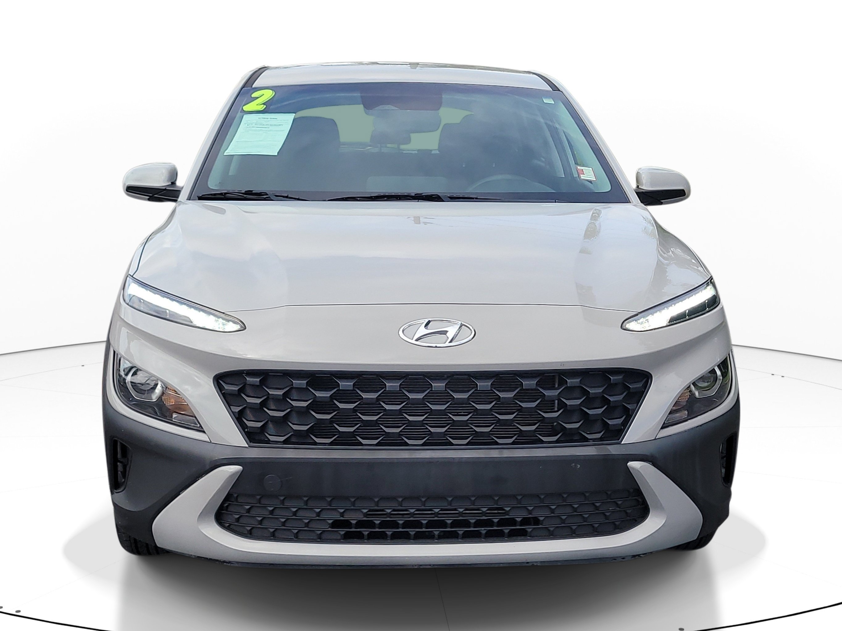 Used 2022 Hyundai Kona SE FWD image 2