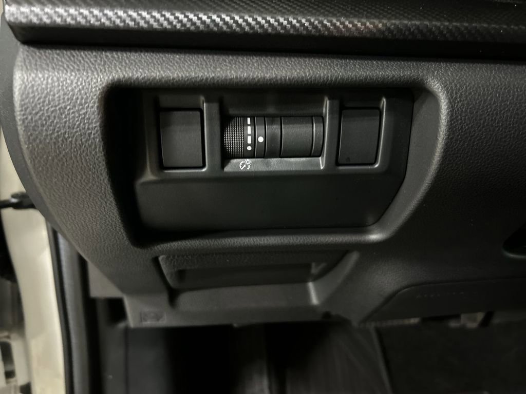 Certified 2025 Subaru Crosstrek 2.5i Limited image 17