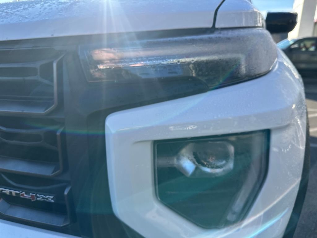 Used 2024 GMC Canyon AT4X image 9