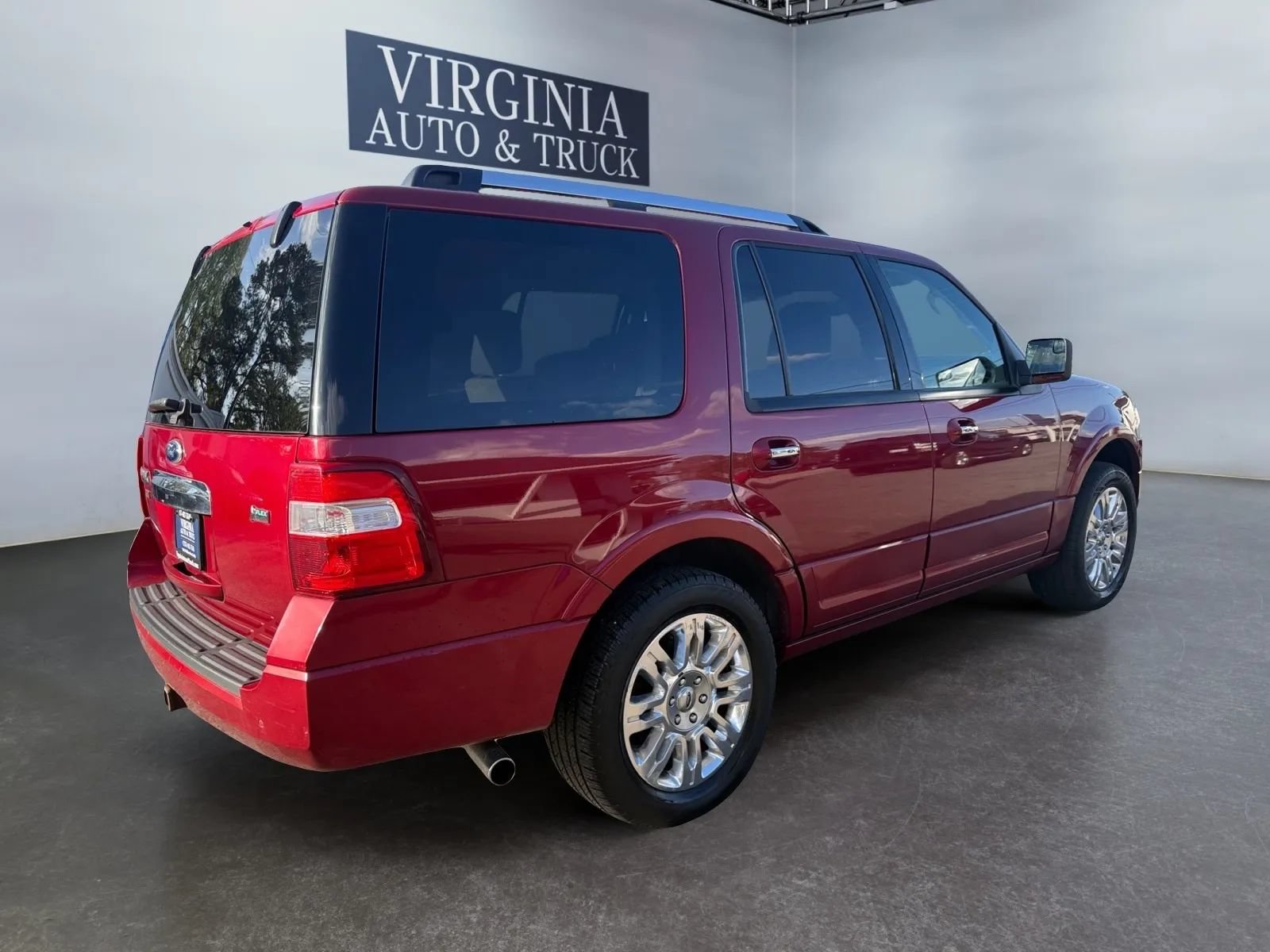 Used 2014 Ford Expedition Limited AWD/4WD image 5