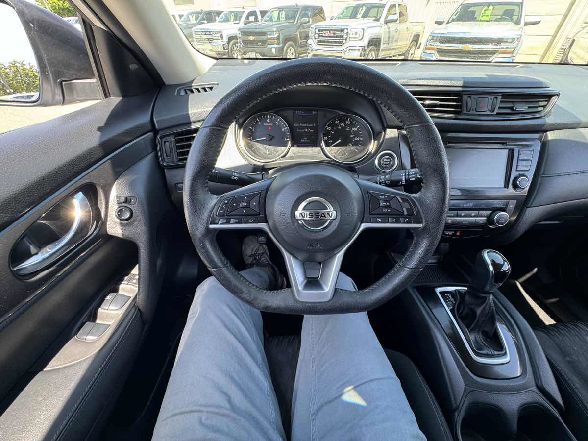 Used 2019 Nissan Rogue SV FWD image 31