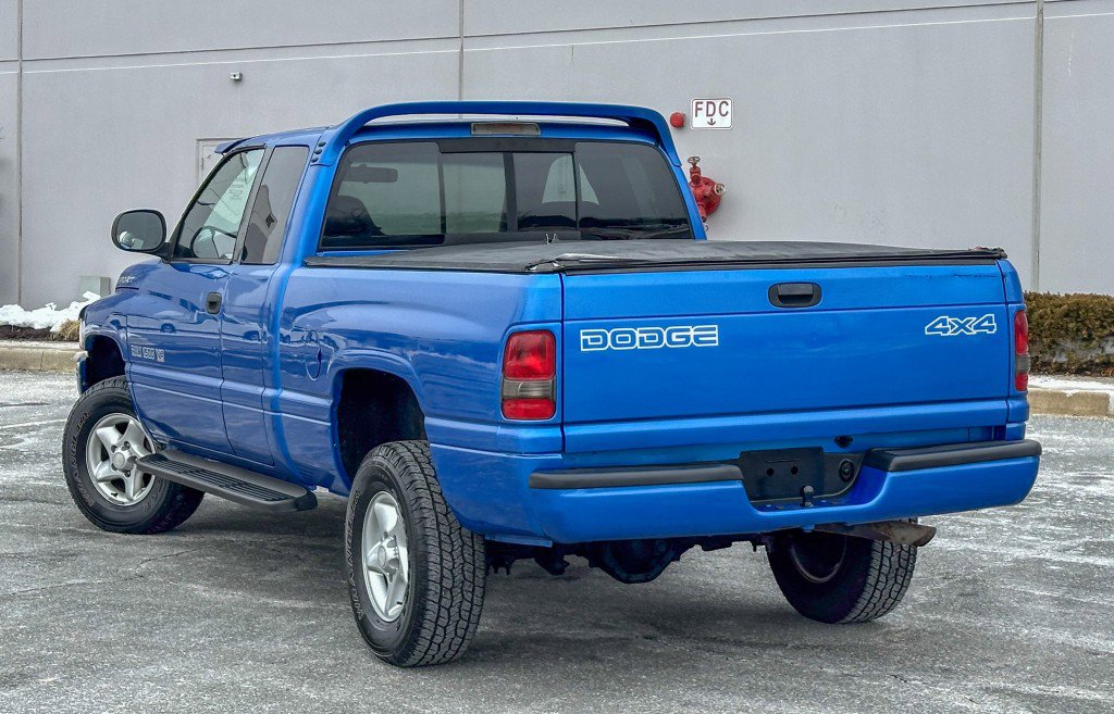 Used 2000 Dodge Ram 1500 Truck ST image 13