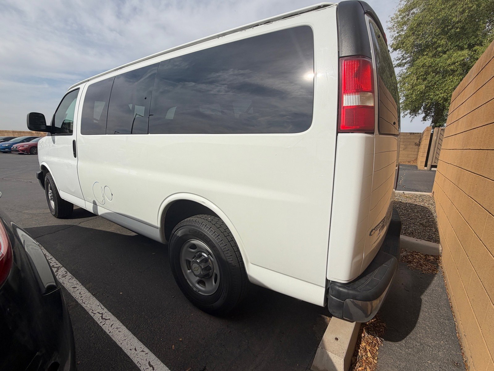 Used 2013 Chevrolet Express 2500 LT w/ LT Preferred Equipment Group RWD image 4