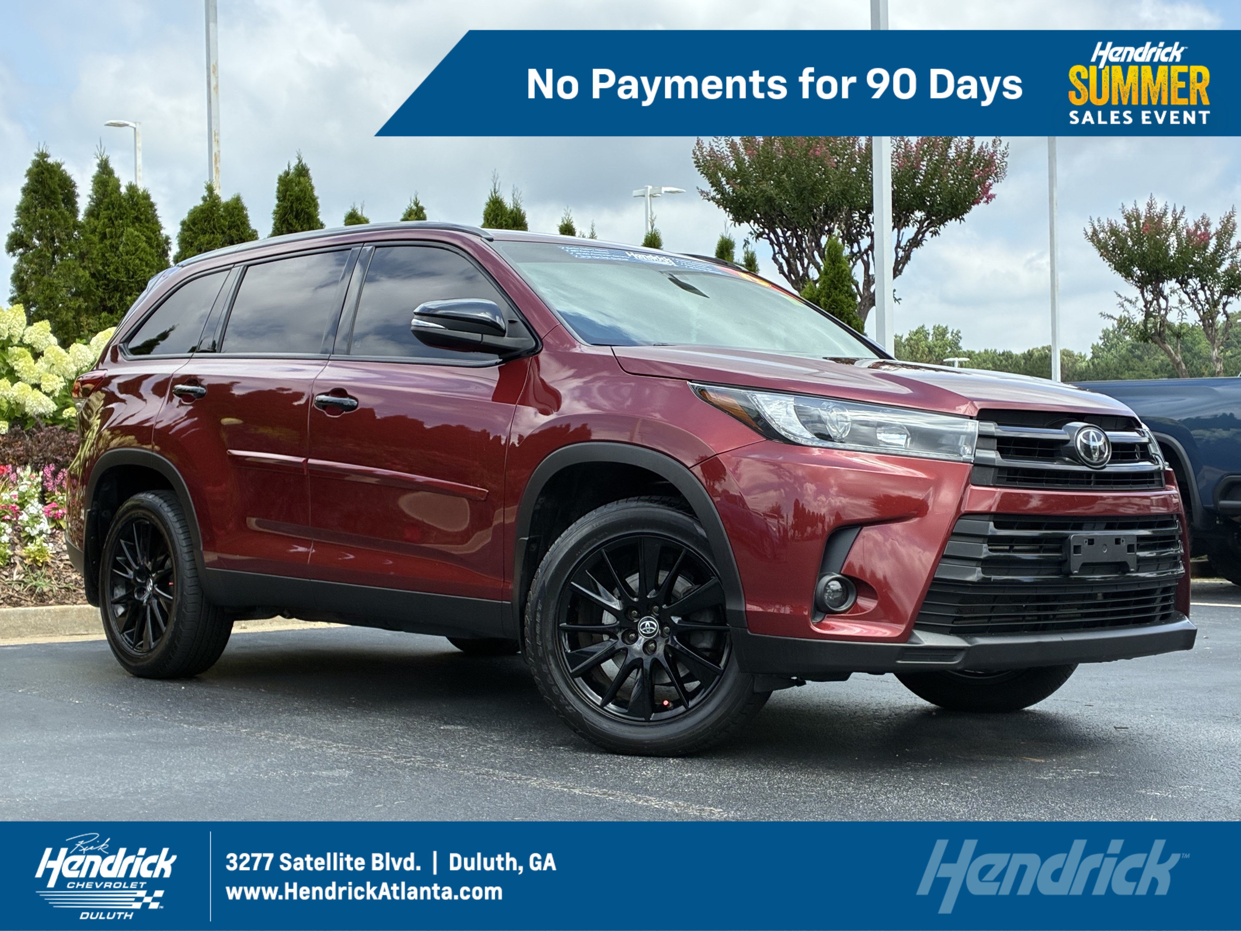 Used 2019 Toyota Highlander SE w/ Nightshade Edition