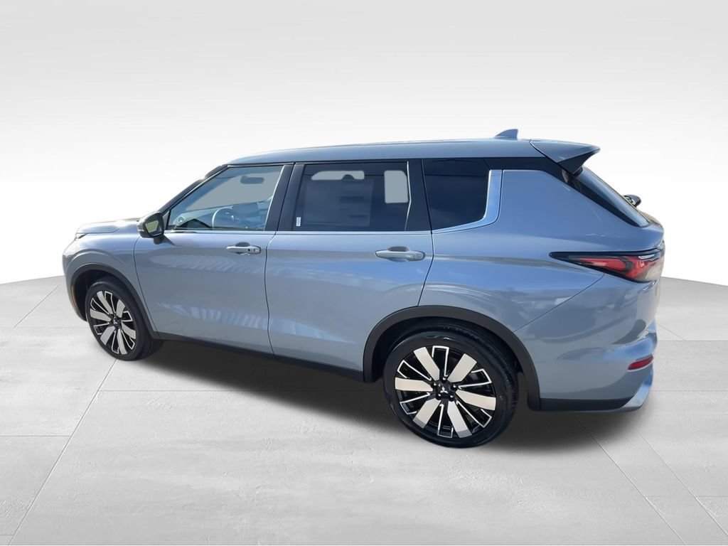 New 2026 Mitsubishi Outlander SE AWD/4WD image 6