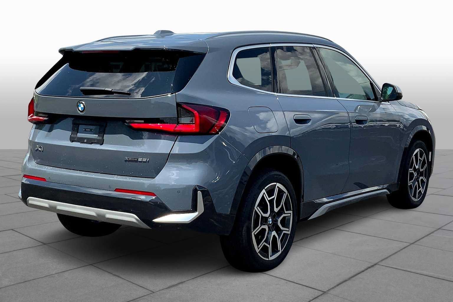 Used 2024 BMW X1 xDrive28i AWD/4WD image 12