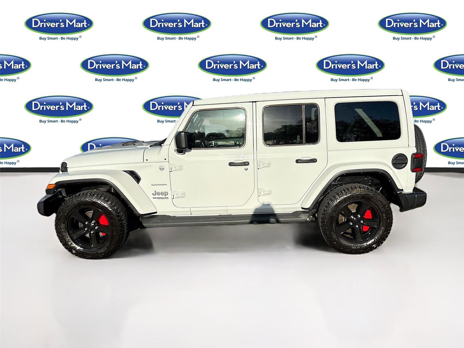 Used 2022 Jeep Wrangler Unlimited Sahara w/ LED Lighting Group AWD/4WD image 4