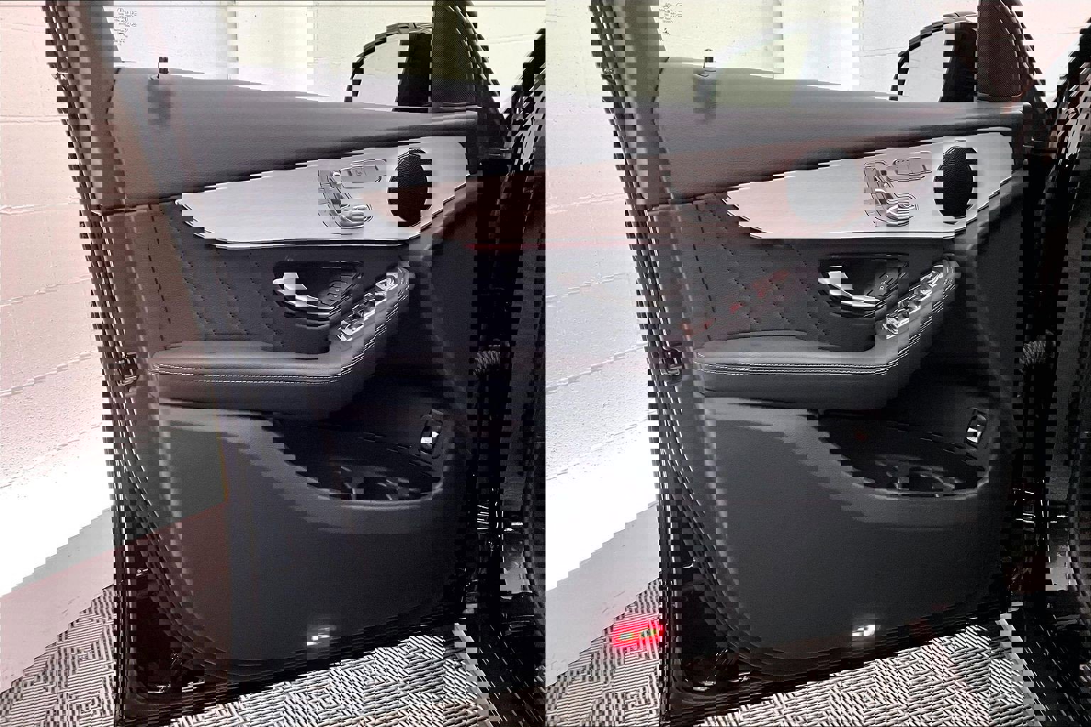 Used 2021 Mercedes-Benz GLC 300 image 24