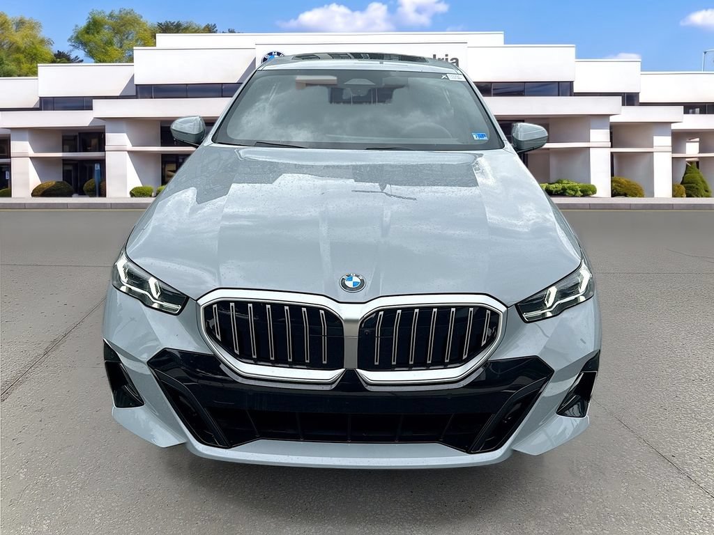 Used 2026 BMW 530i w/ M Sport Package RWD image 2