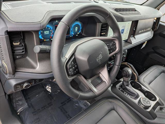 New 2025 Ford Bronco Badlands image 3