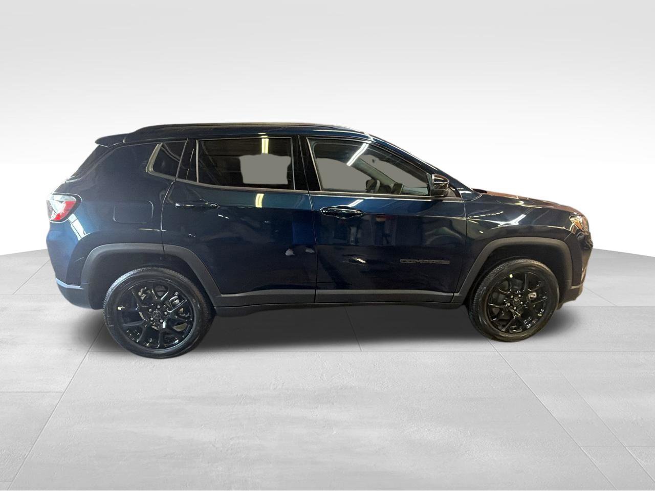 New 2026 Jeep Compass Latitude AWD/4WD image 7