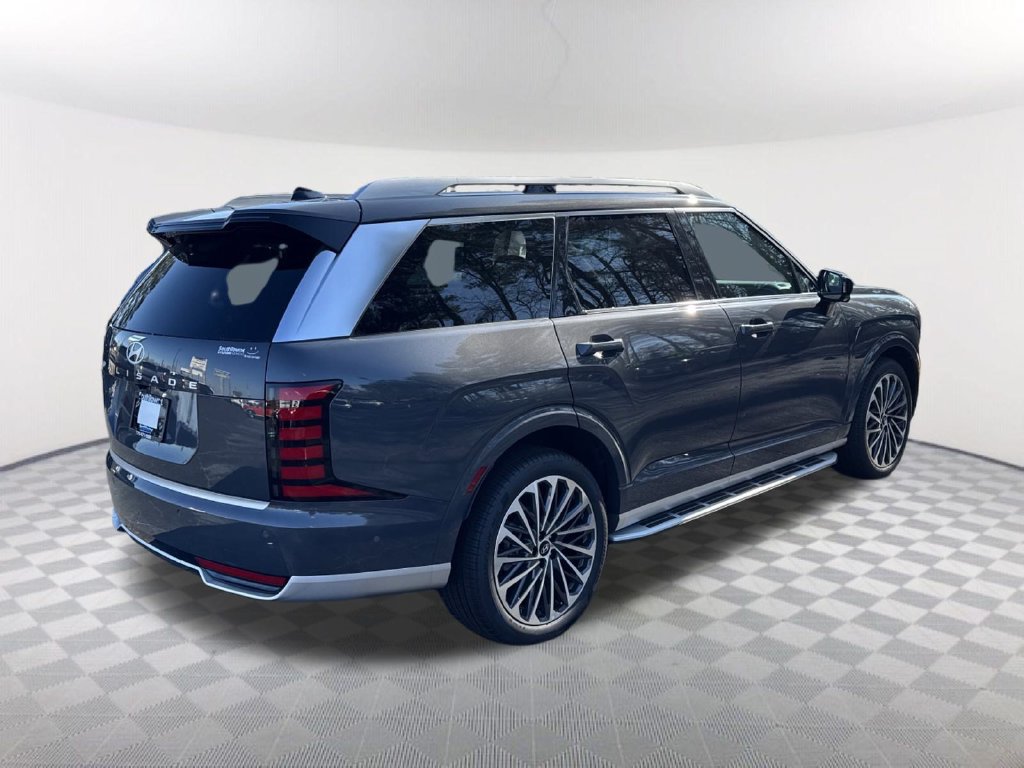 Used 2026 Hyundai Palisade Calligraphy FWD image 5