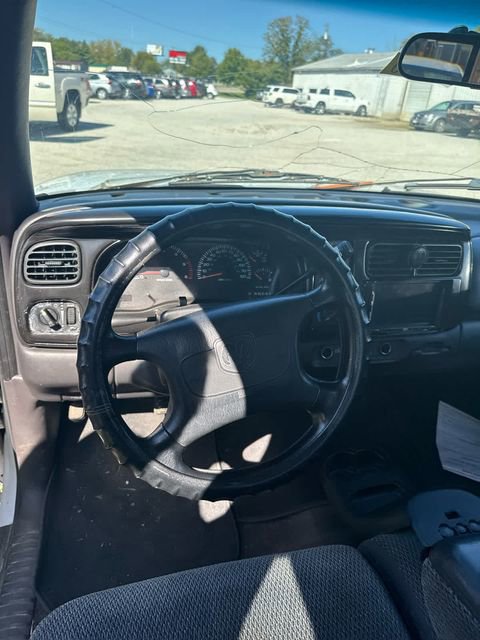 Used 1998 Dodge Dakota 4x4 Club Cab image 3