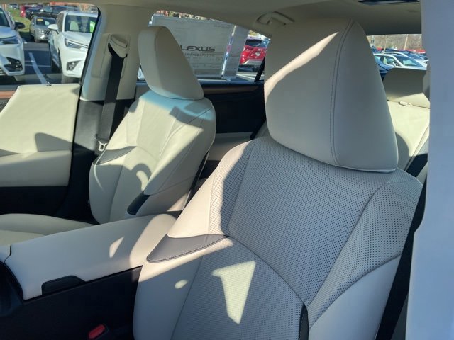 New 2025 Lexus ES 350 w/ Premium Package image 10