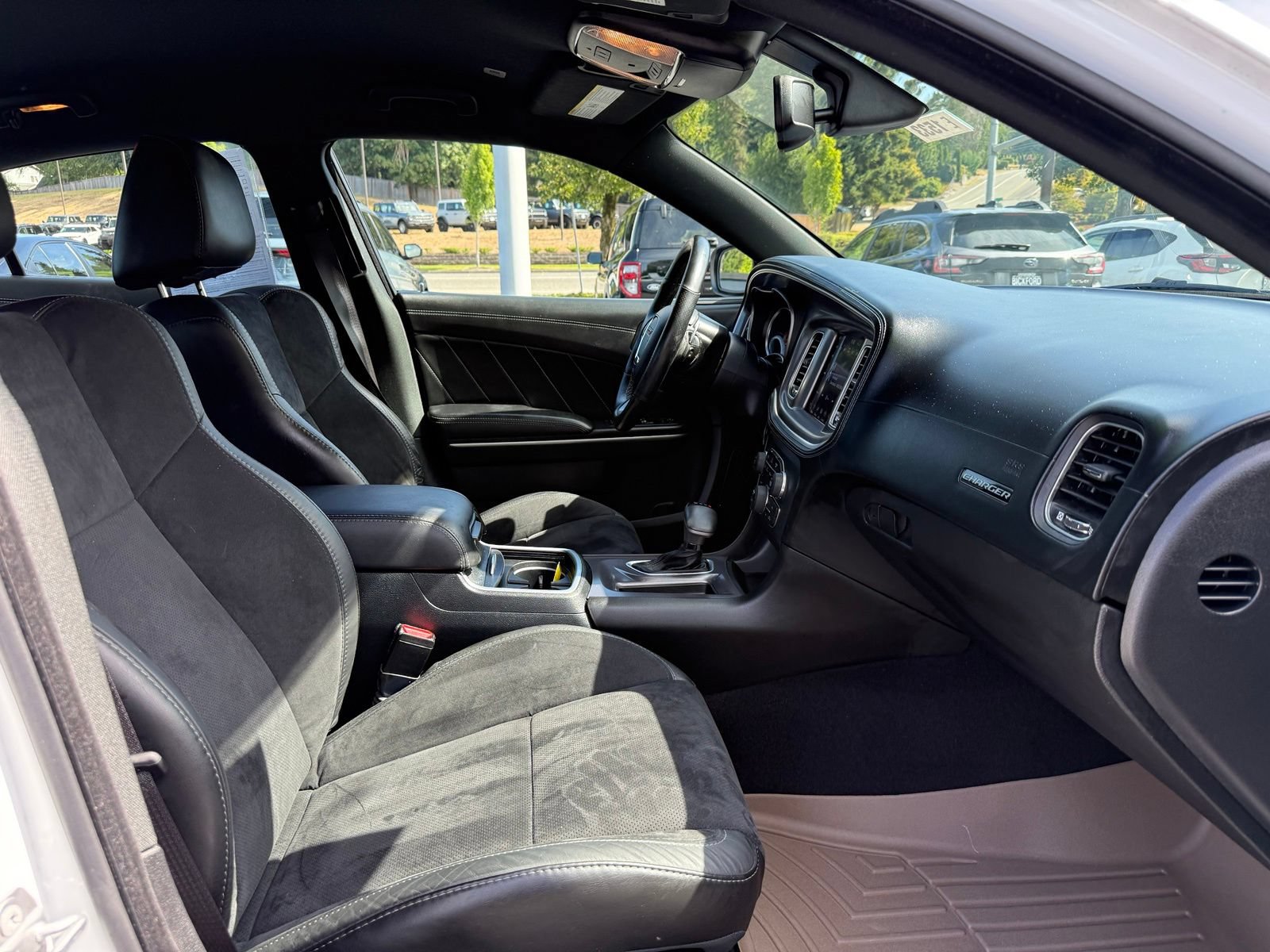 Used 2019 Dodge Charger R/T w/ Plus Group RWD image 10