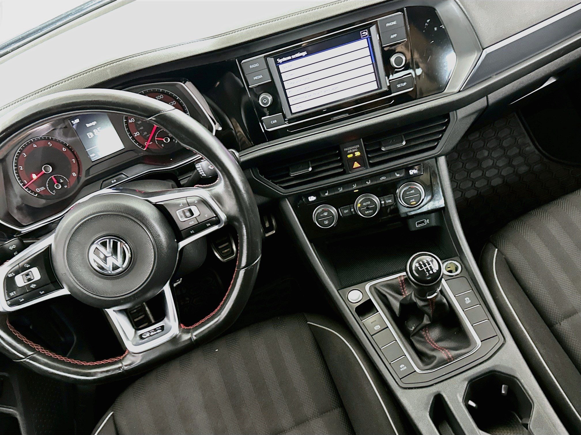 Used 2019 Volkswagen Jetta GLI FWD image 18