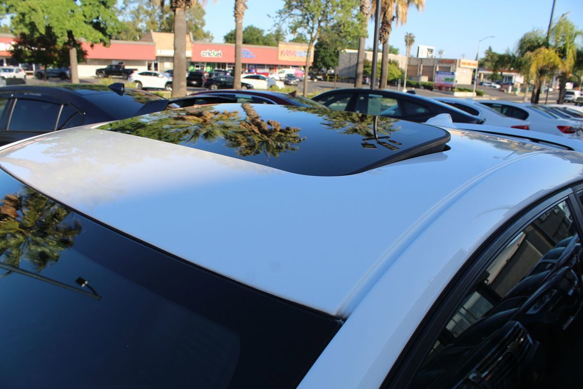Used 2013 Volvo C30 T5 R-Design FWD image 14