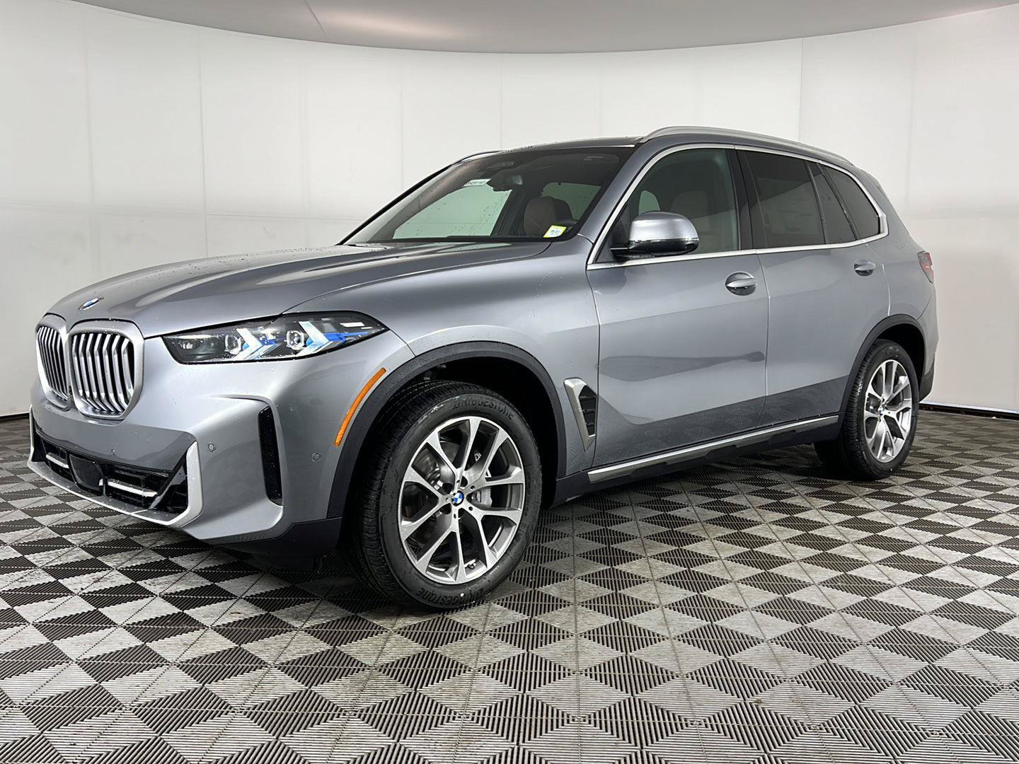 New 2026 BMW X5 xDrive40i AWD/4WD image 4