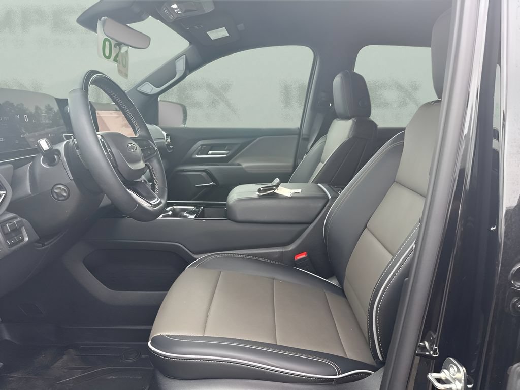 Used 2026 Chevrolet Silverado EV Trail Boss AWD/4WD image 7