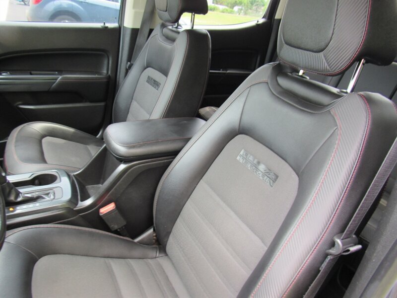 Used 2015 GMC Canyon SLE w/ All-Terrain Package AWD/4WD image 15