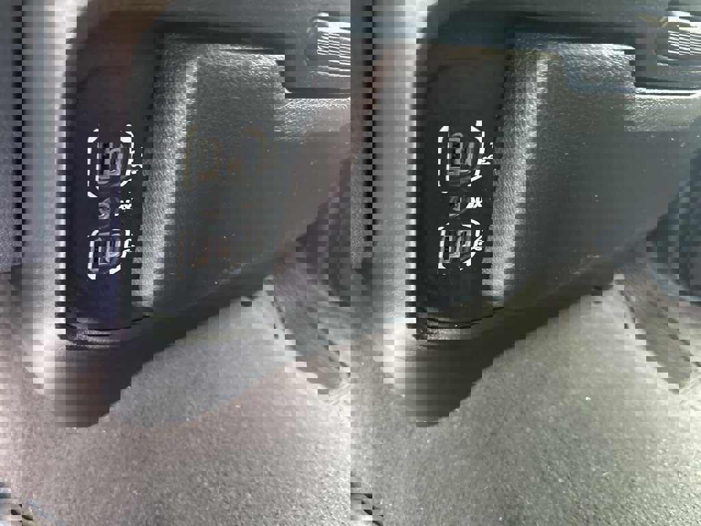 Used 2020 RAM 2500 Big Horn w/ Level 1 Equipment Group image 26