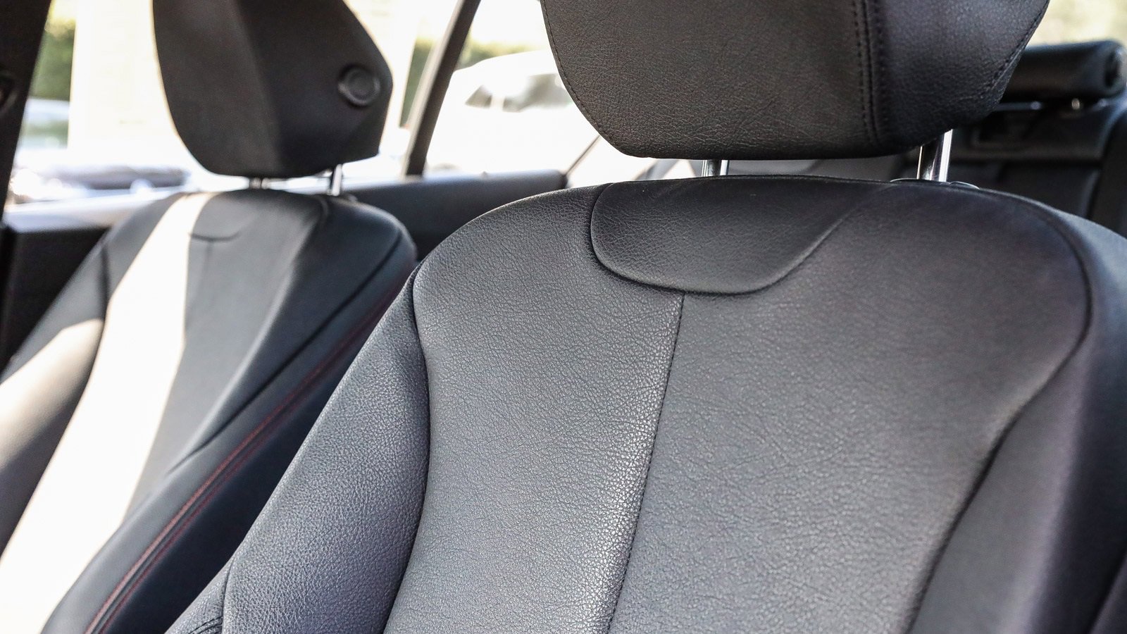 Used 2018 BMW 330e image 21