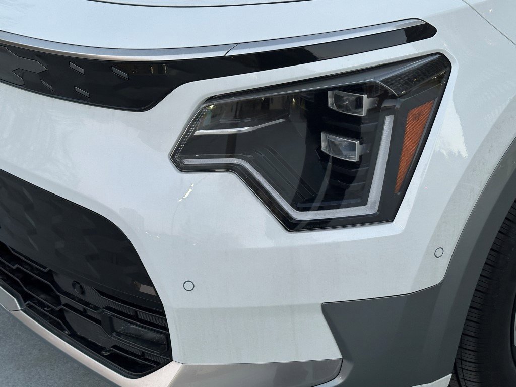 New 2025 Kia Niro Wave w/ Wave Preserve Package image 30