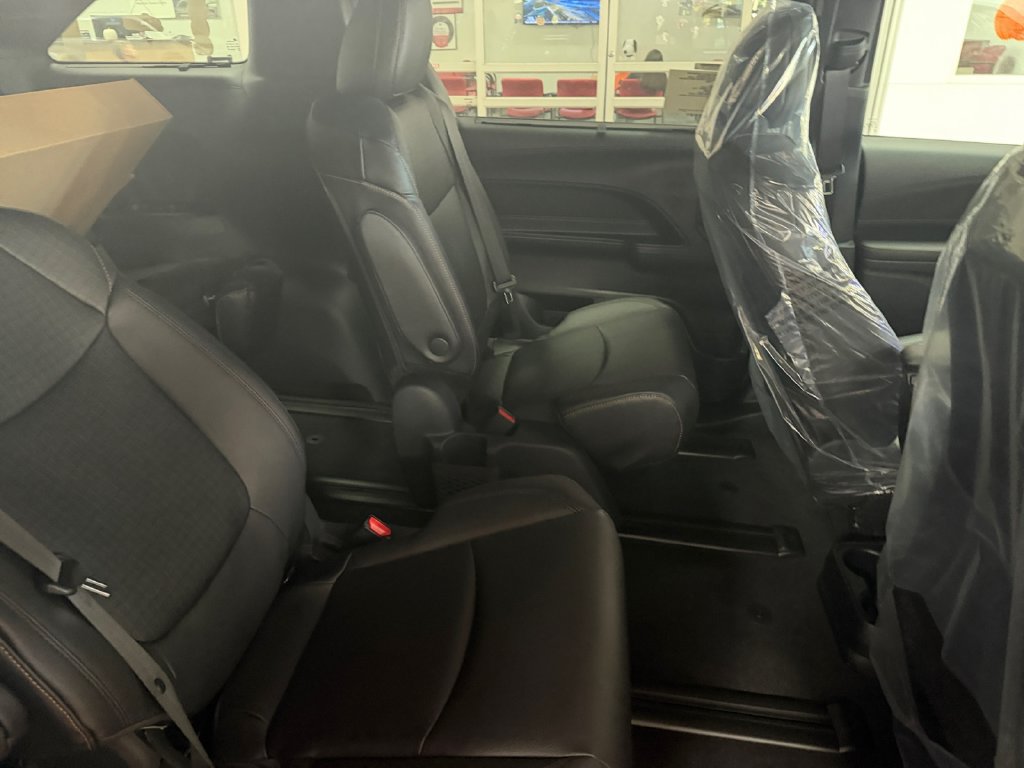 New 2026 Toyota Sienna XLE Woodland Edition AWD/4WD image 18