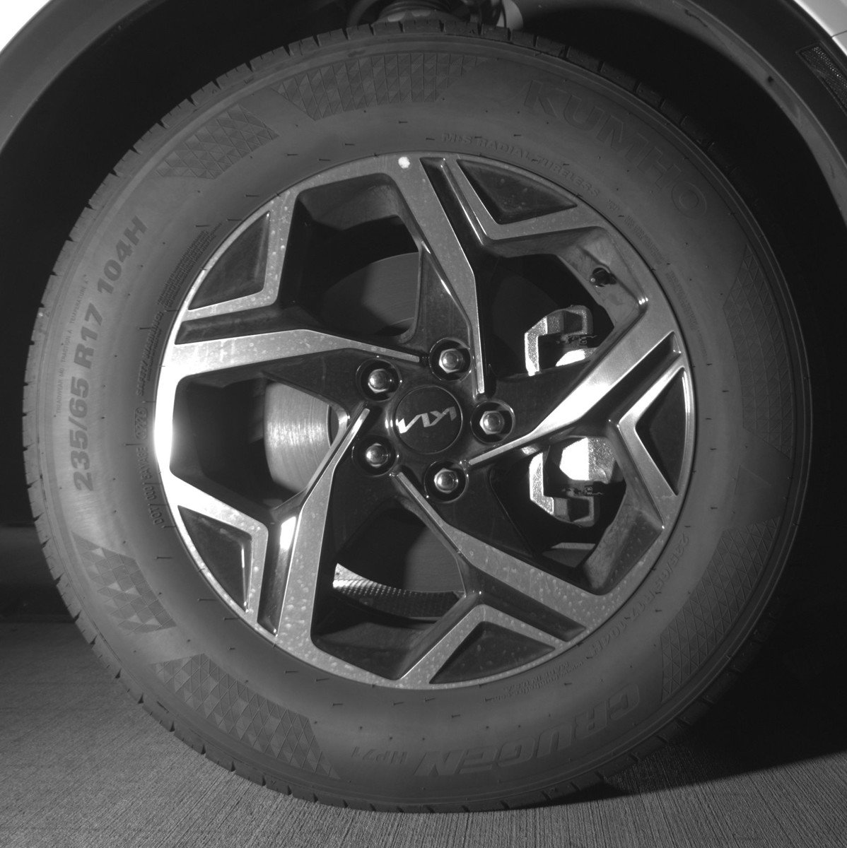 Used 2025 Kia Sportage LX image 13