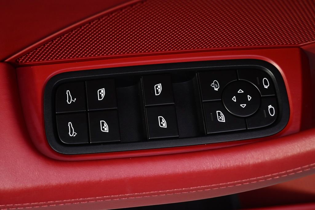 Used 2023 Porsche Panamera Turbo S image 25