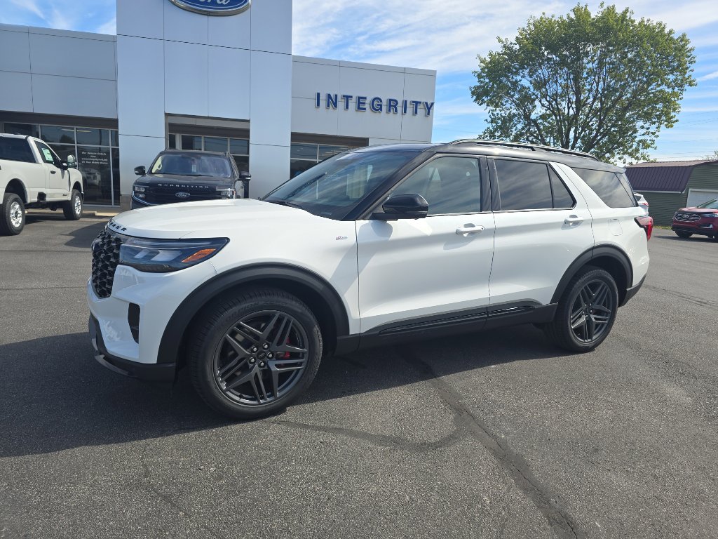 New 2025 Ford Explorer ST-Line image 2