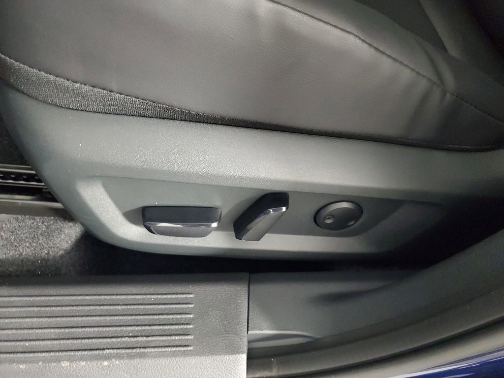 New 2026 Nissan Rogue SV image 30