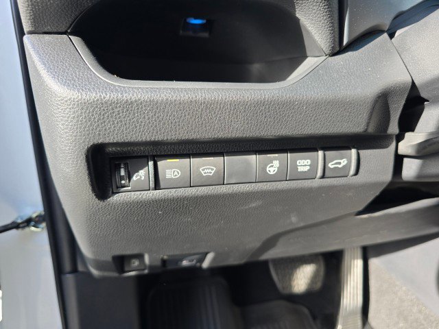Used 2025 Toyota RAV4 XSE image 28