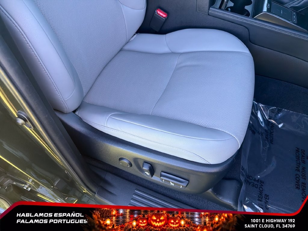 Used 2023 Lexus GX 460 w/ Black Line Special Edition AWD/4WD image 35