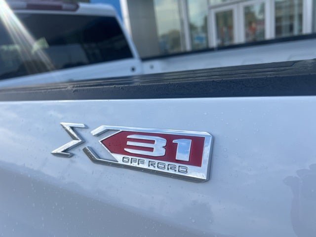 Certified 2023 GMC Sierra 1500 SLT w/ X31 Off-Road Package image 31