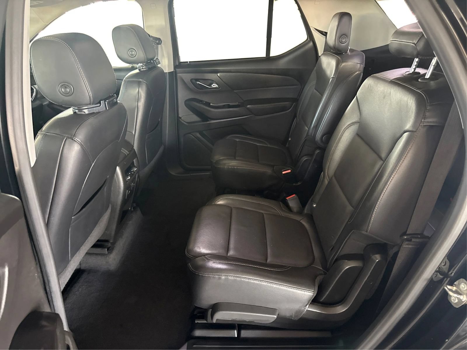 Used 2018 Chevrolet Traverse Premier w/ Redline Edition FWD image 10