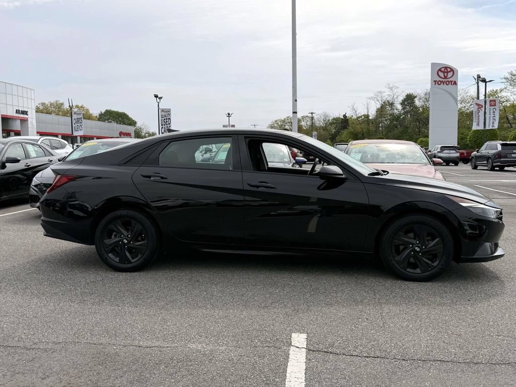 Used 2023 Hyundai Elantra SEL FWD image 8